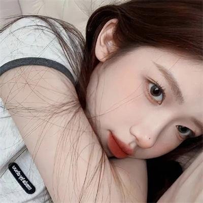 为黛茜小姐开车